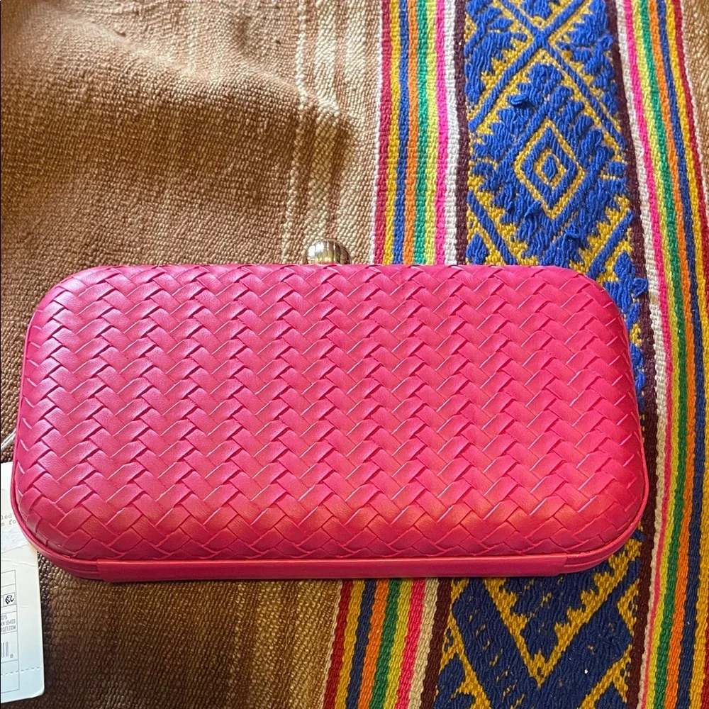 a new day Pink Woven Clutch with Polished Frame - Picture 4 of 10